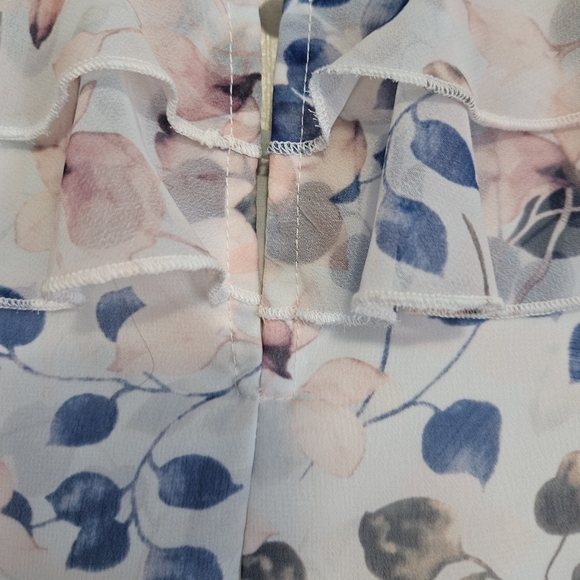 Women's Colorful Blouse Size Large. - Picture 4 of 4